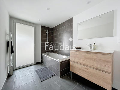 Appartement - 88 m² - 3 pièces