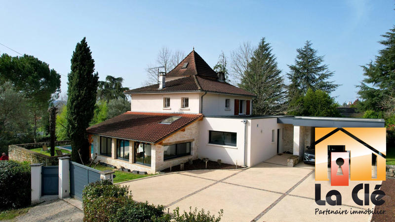 Maison - 175 m² - 7 pièces