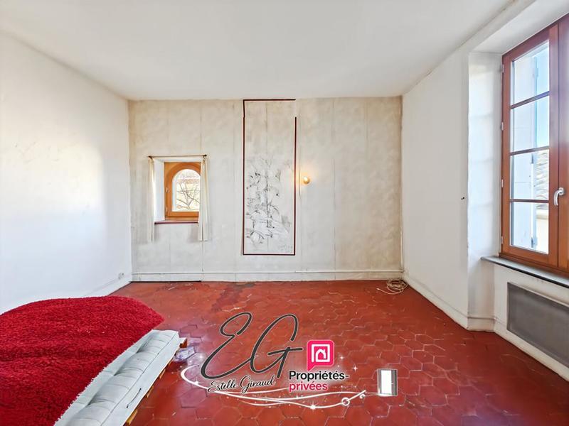 Propriété - 168 m² - 6 pièces