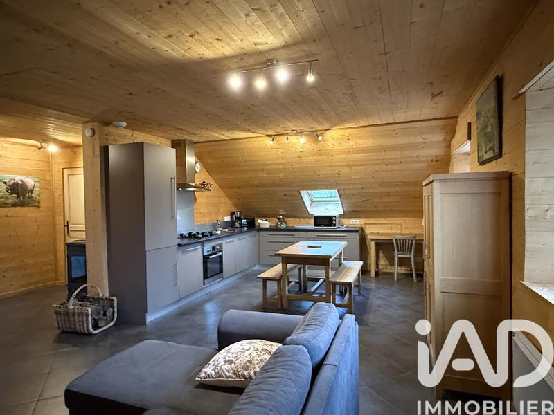 Maison - 250 m² - 11 pièces