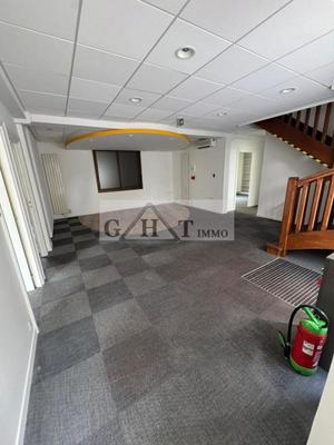 Bureau - 220 m²