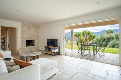 Maison - 79 m² - 3 pièces