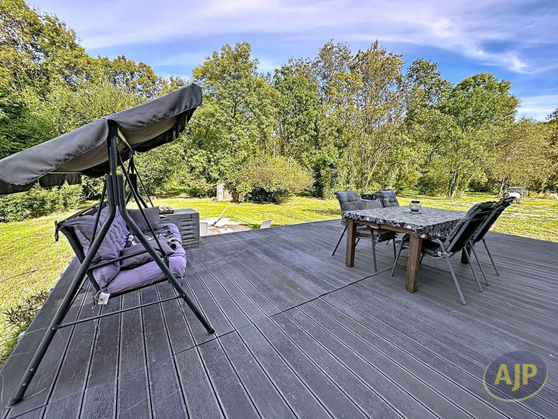 Maison - 220 m² - 11 pièces