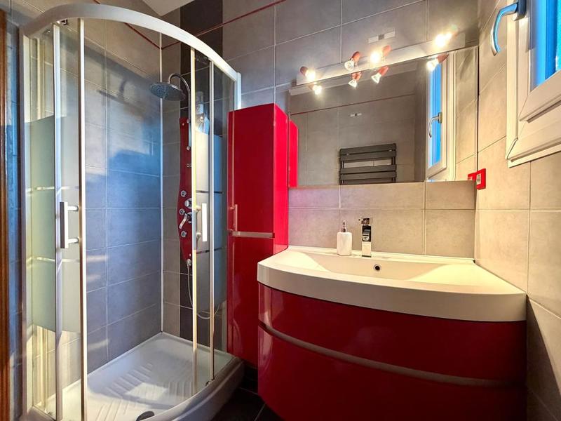 Maison - 187 m² - 8 pièces