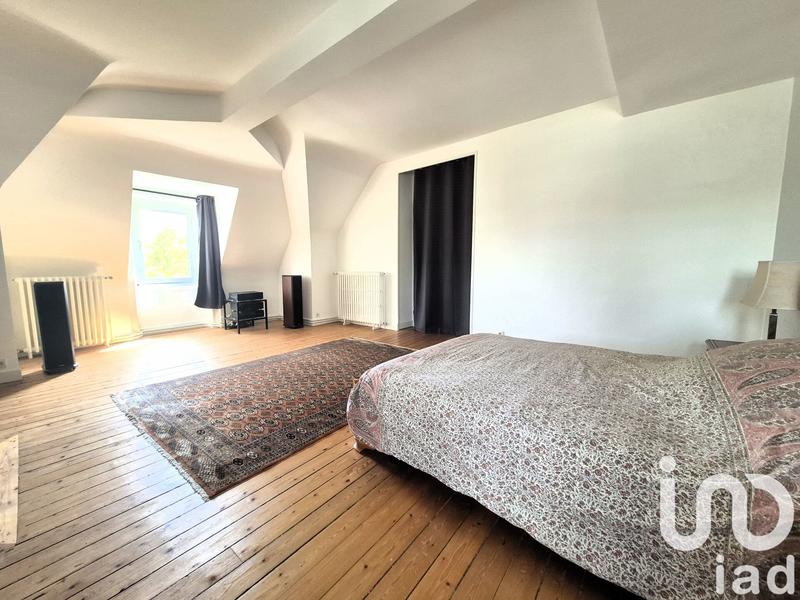 Maison - 365 m² - 13 pièces