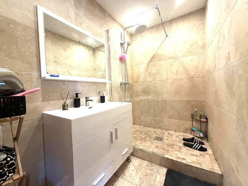 Appartement - 77 m² - 3 pièces