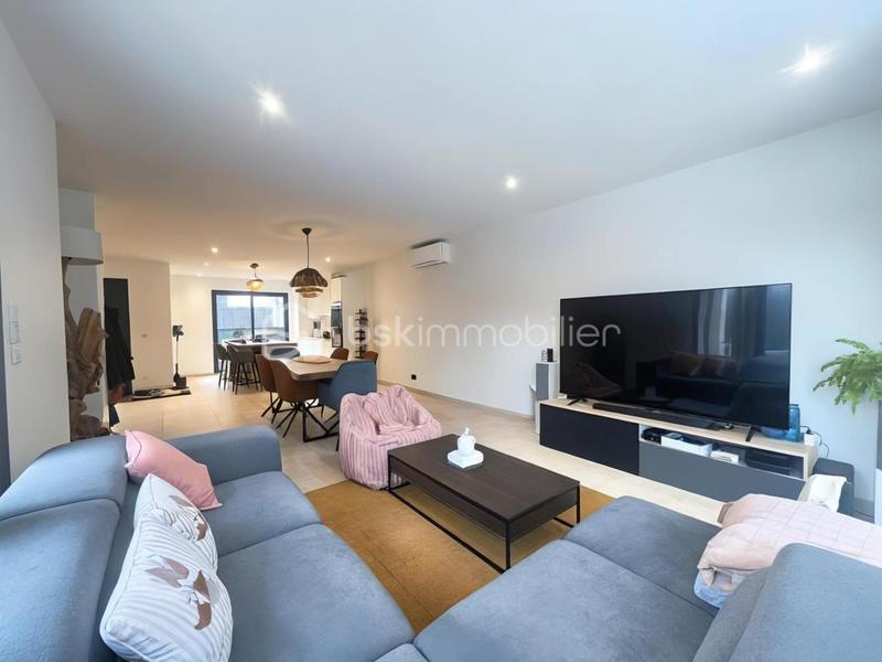 Maison - 140 m² - 6 pièces