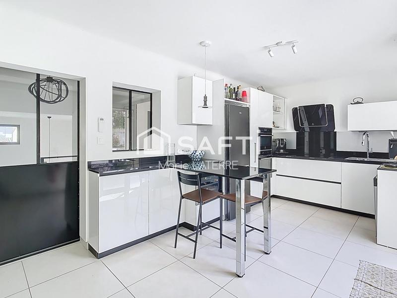 Villa - 285 m² - 7 pièces