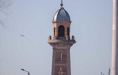 Minute patrimoine : la tour des dockers