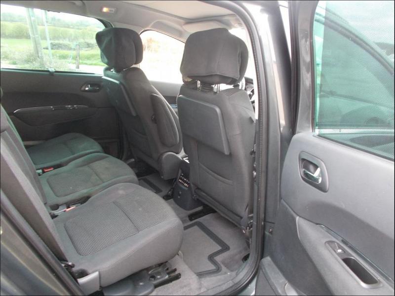 Peugeot 5008 2.0 B-Hdi 150 Cv Allure 5 Pl