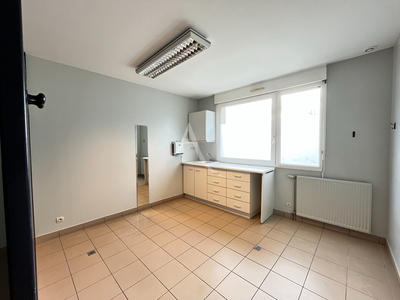 Local commercial - 249 m²