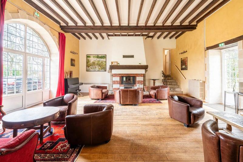 Demeure - 476 m² - 14 pièces