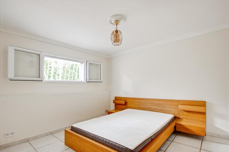 Maison - 203 m² - 7 pièces