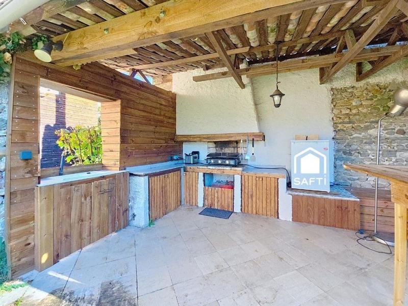 Maison - 226 m² - 8 pièces