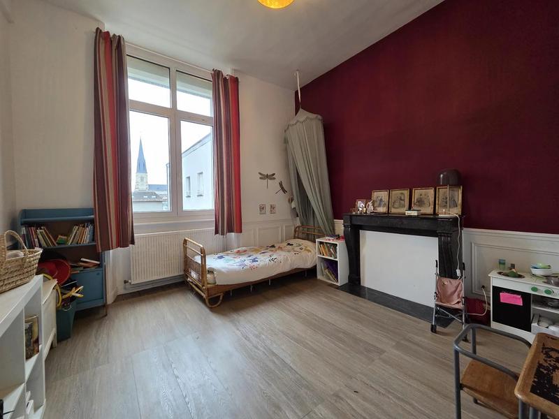 Appartement - 166 m² - 6 pièces