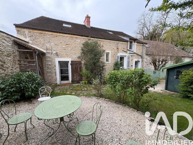 Maison de village - 111 m² - 6 pièces