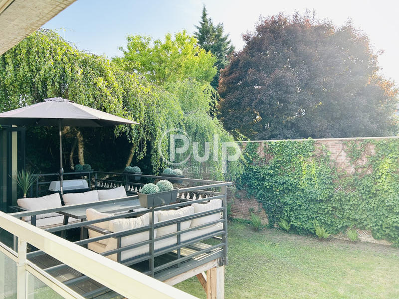 Maison - 291 m² - 12 pièces