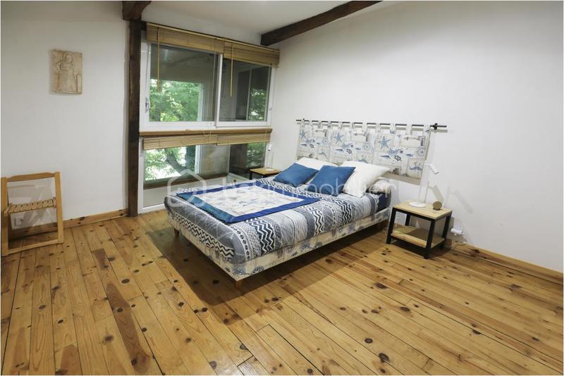 Corps de ferme - 225 m² - 6 pièces