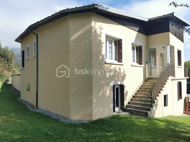 Maison - 88 m² - 5 pièces