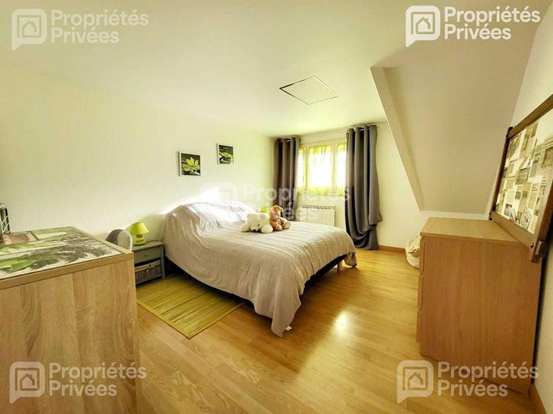 Maison - 185 m² - 8 pièces