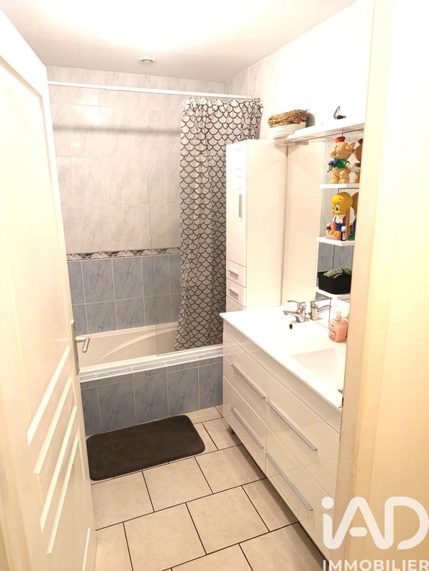 Maison - 205 m² - 10 pièces