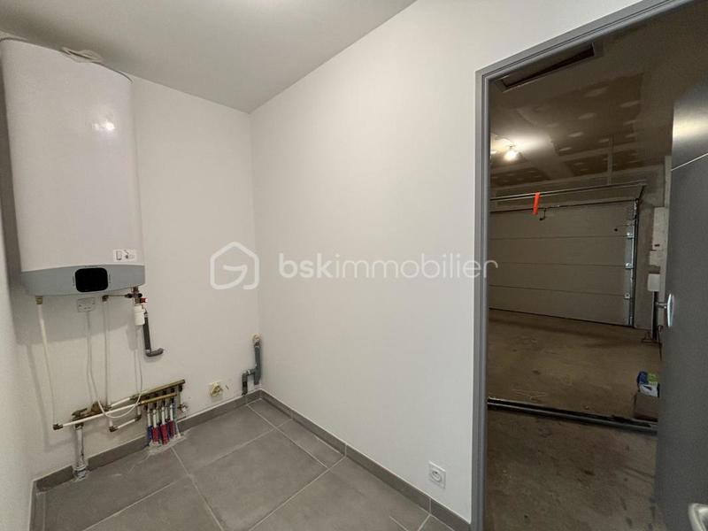 Villa - 80 m² - 4 pièces