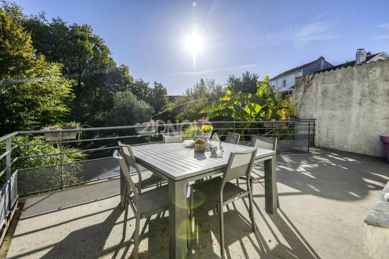 Maison - 227 m² - 6 pièces