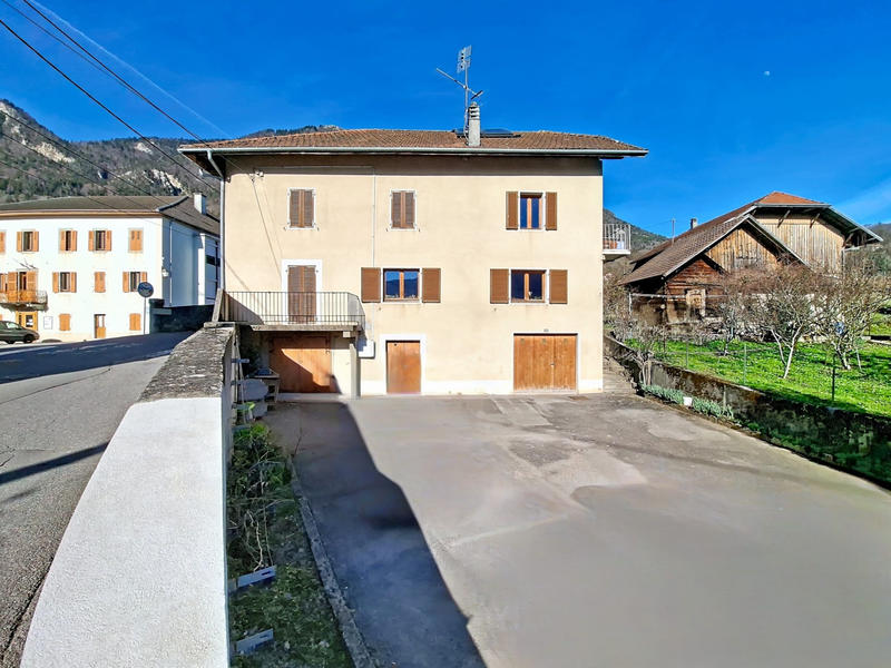 Maison ancienne - 155 m² - 6 pièces