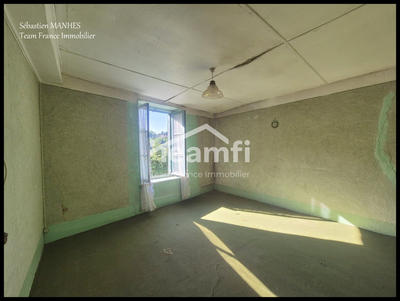 Maison - 90 m² - 6 pièces