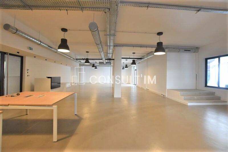 Bureau - 216 m²