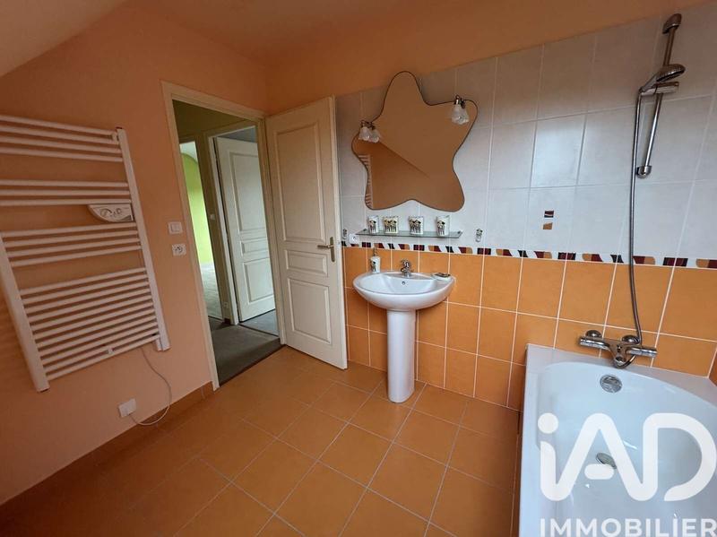 Maison - 96 m² - 6 pièces