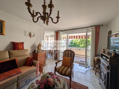 Appartement - 82 m² - 4 pièces