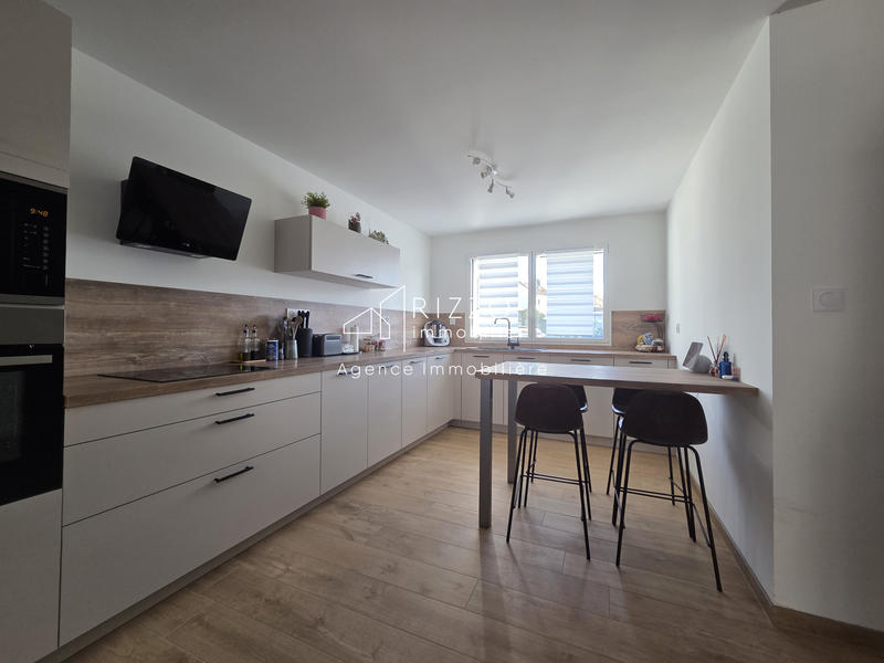 Maison - 102 m² - 4 pièces