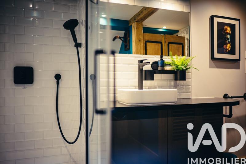 Maison - 202 m² - 5 pièces