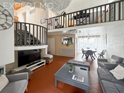 Maison - 141 m² - 7 pièces