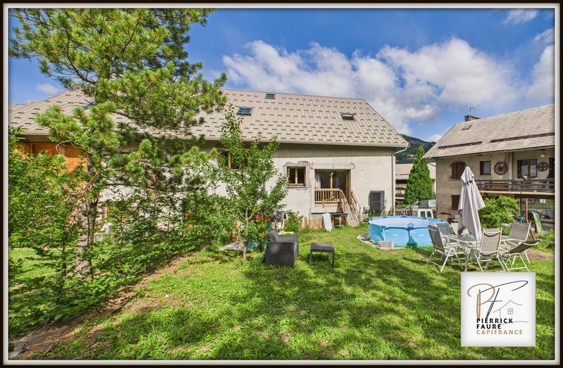 Maison - 252 m² - 8 pièces