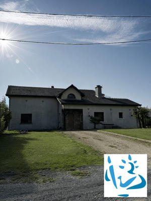 Maison - 214 m² - 7 pièces