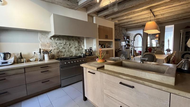 Maison - 187 m² - 6 pièces