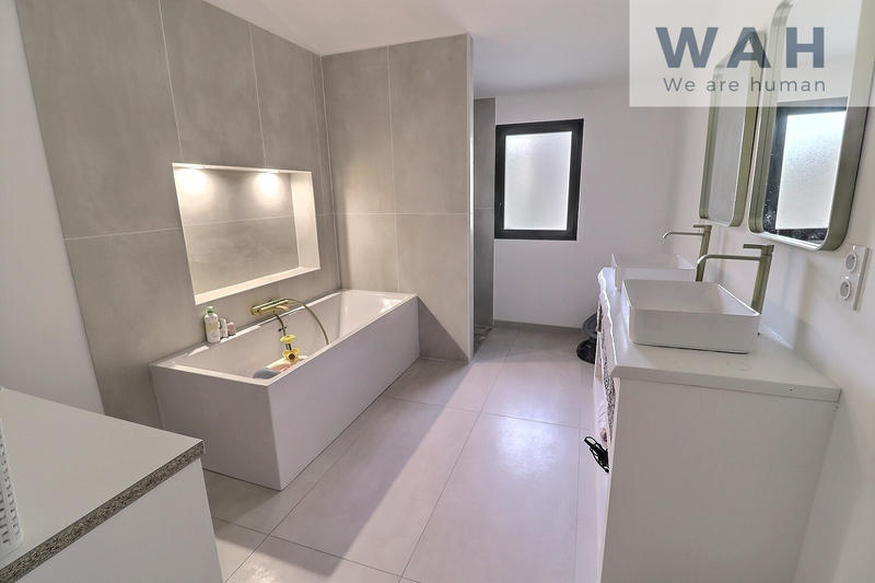 Maison de village - 110 m² - 4 pièces