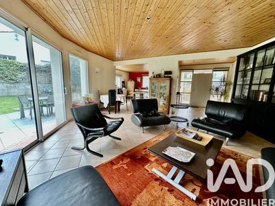 Maison - 141 m² - 5 pièces