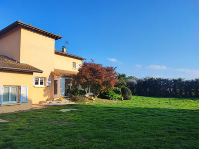 Maison - 160 m² - 8 pièces