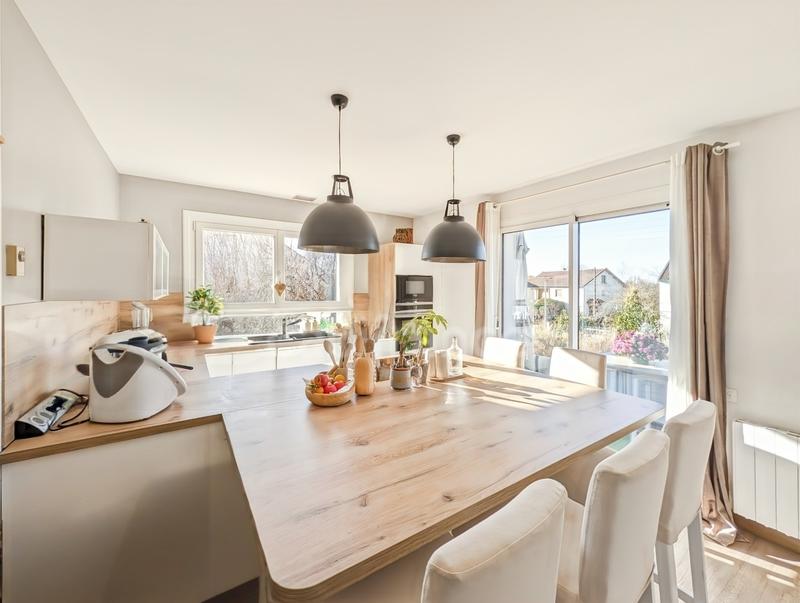 Maison - 185 m² - 5 pièces