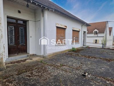 Maison - 232 m² - 10 pièces