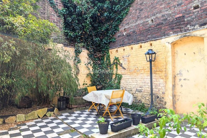 Maison - 181 m² - 6 pièces