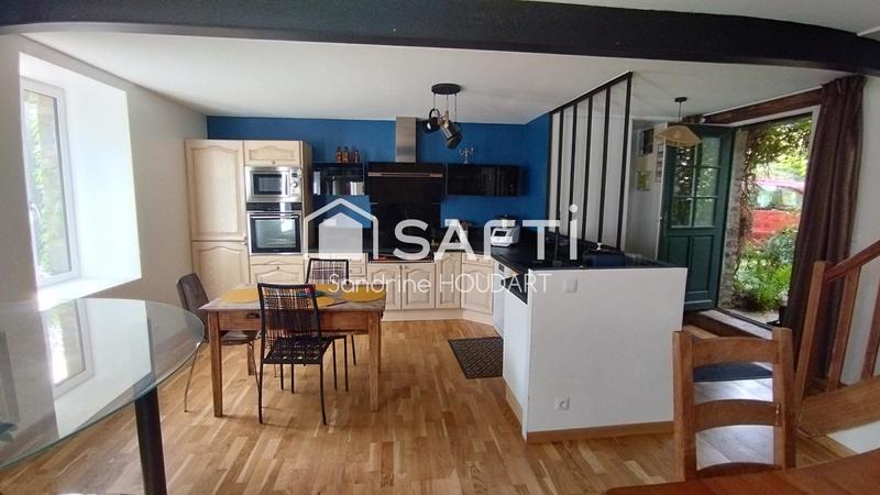 Maison - 330 m² - 11 pièces