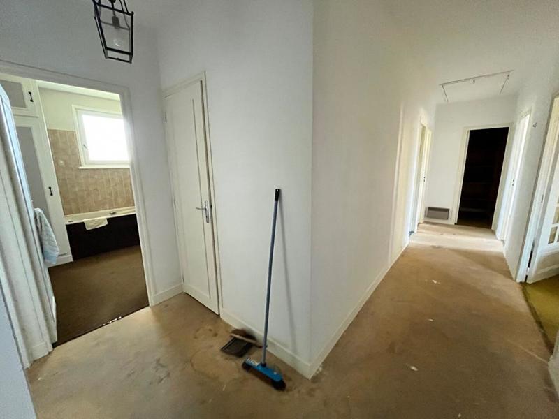 Maison - 180 m² - 7 pièces