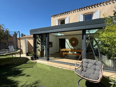 Maison - 120 m² - 6 pièces