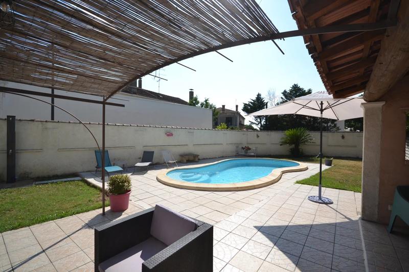 Maison - 258 m² - 6 pièces