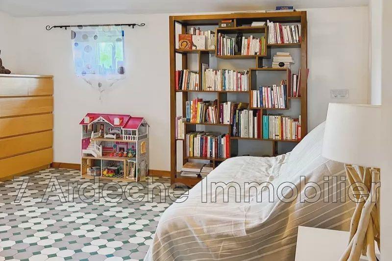 Maison - 398 m² - 13 pièces