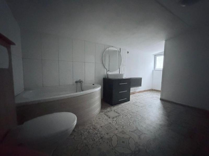 Maison - 205 m² - 6 pièces